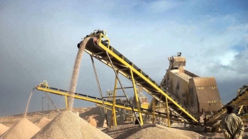 Peran Conveyor dalam Memperlancar Distribusi Material di Area Produksi