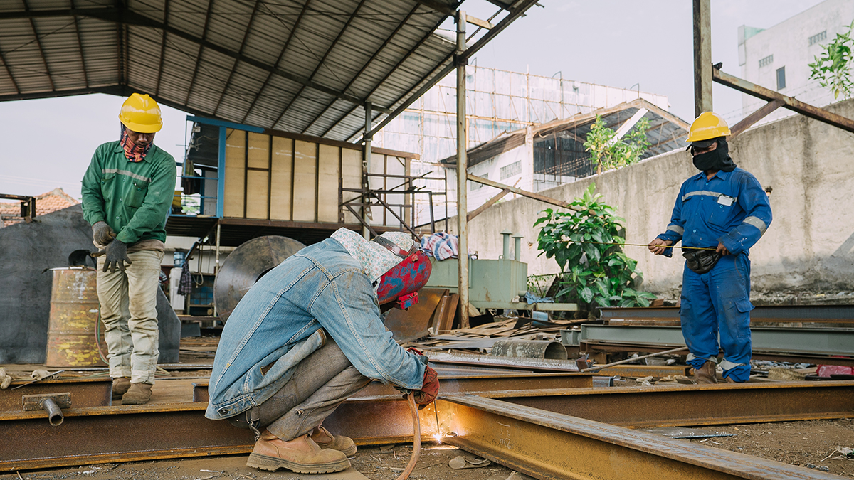 Kunci Kesuksesan Proyek Aman dalam Dunia Konstruksi Berat