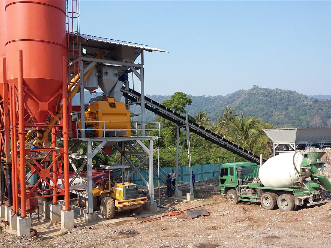 Batching Plant Stasioner vs Mobile: Mana yang Tepat untuk Proyek Anda?